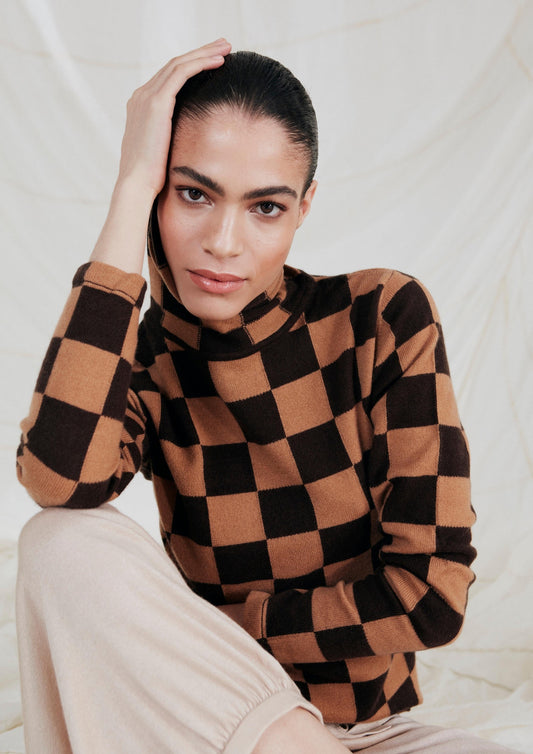 100% Cashmere Chessboard Design, Lightweight Roll Neck.