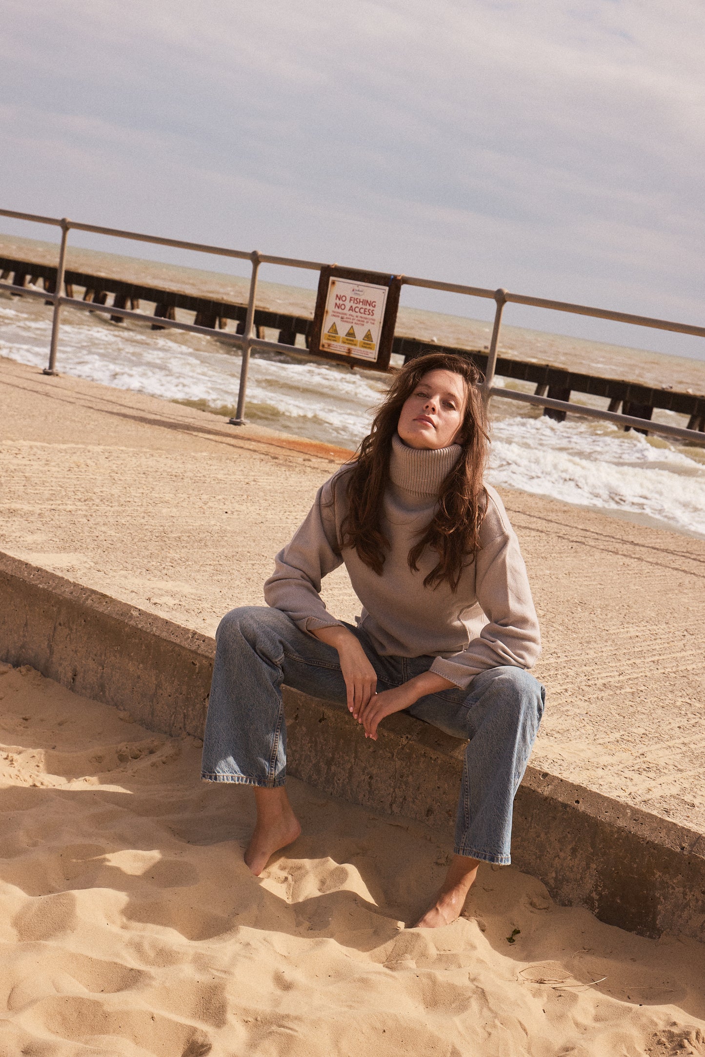 Thick, Premium Wool & Cashmere Roll Neck Jumper