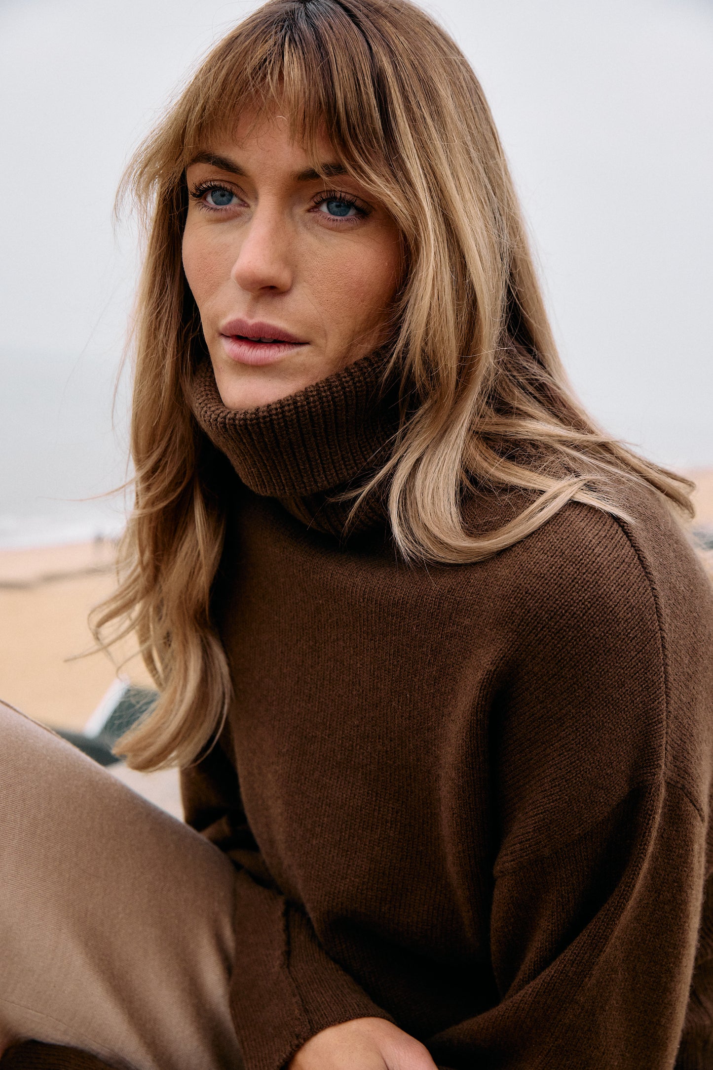 Thick, Premium Wool & Cashmere Roll Neck Jumper