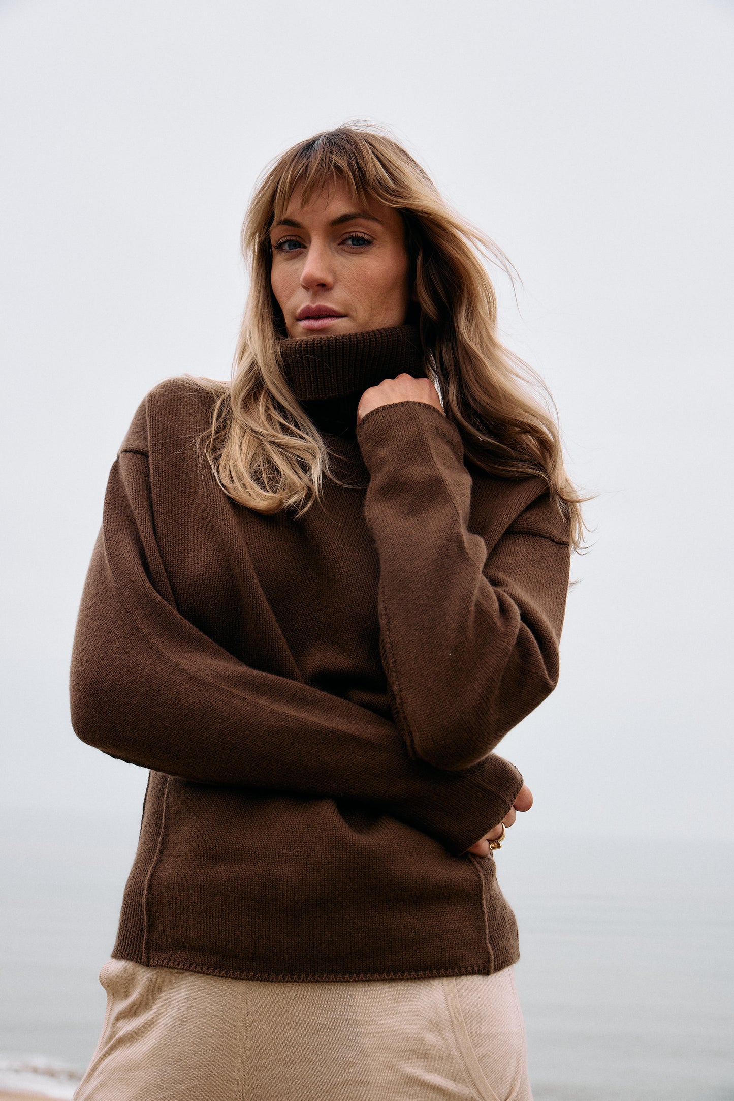 Thick, Premium Wool & Cashmere Roll Neck Jumper