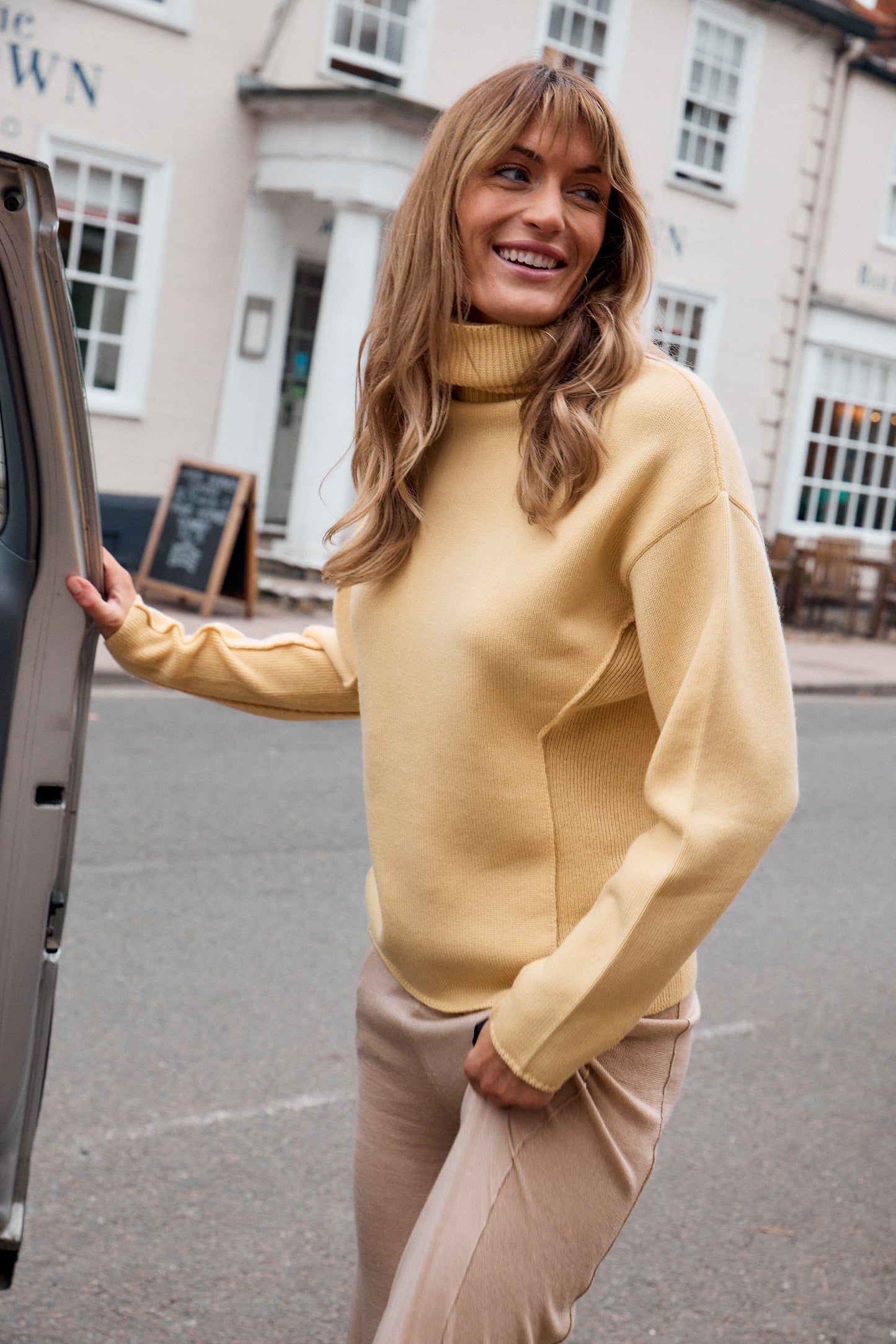 Thick, Premium Wool & Cashmere Roll Neck Jumper