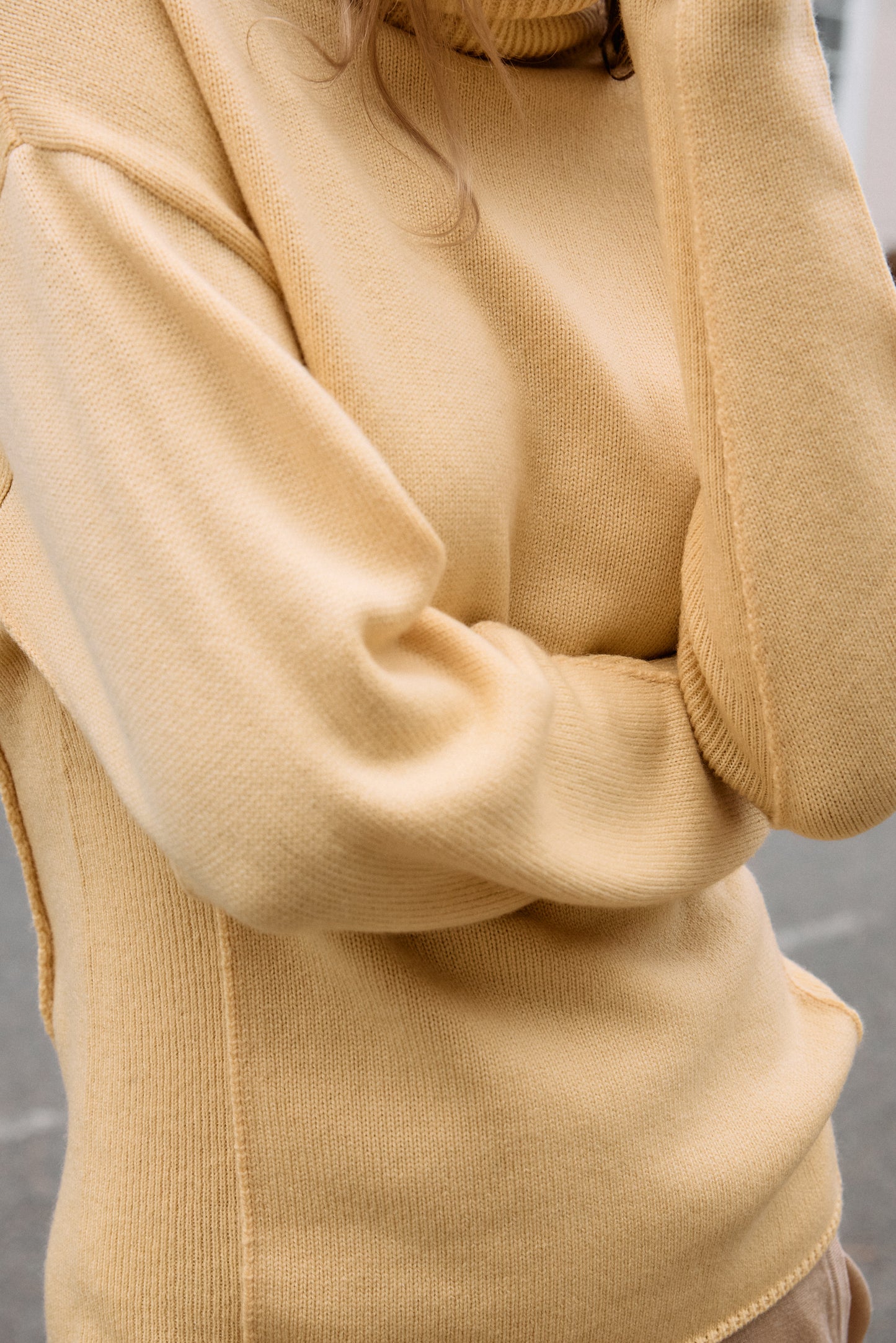 Thick, Premium Wool & Cashmere Roll Neck Jumper