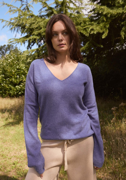 100% Cashmere V-neck Jumper.