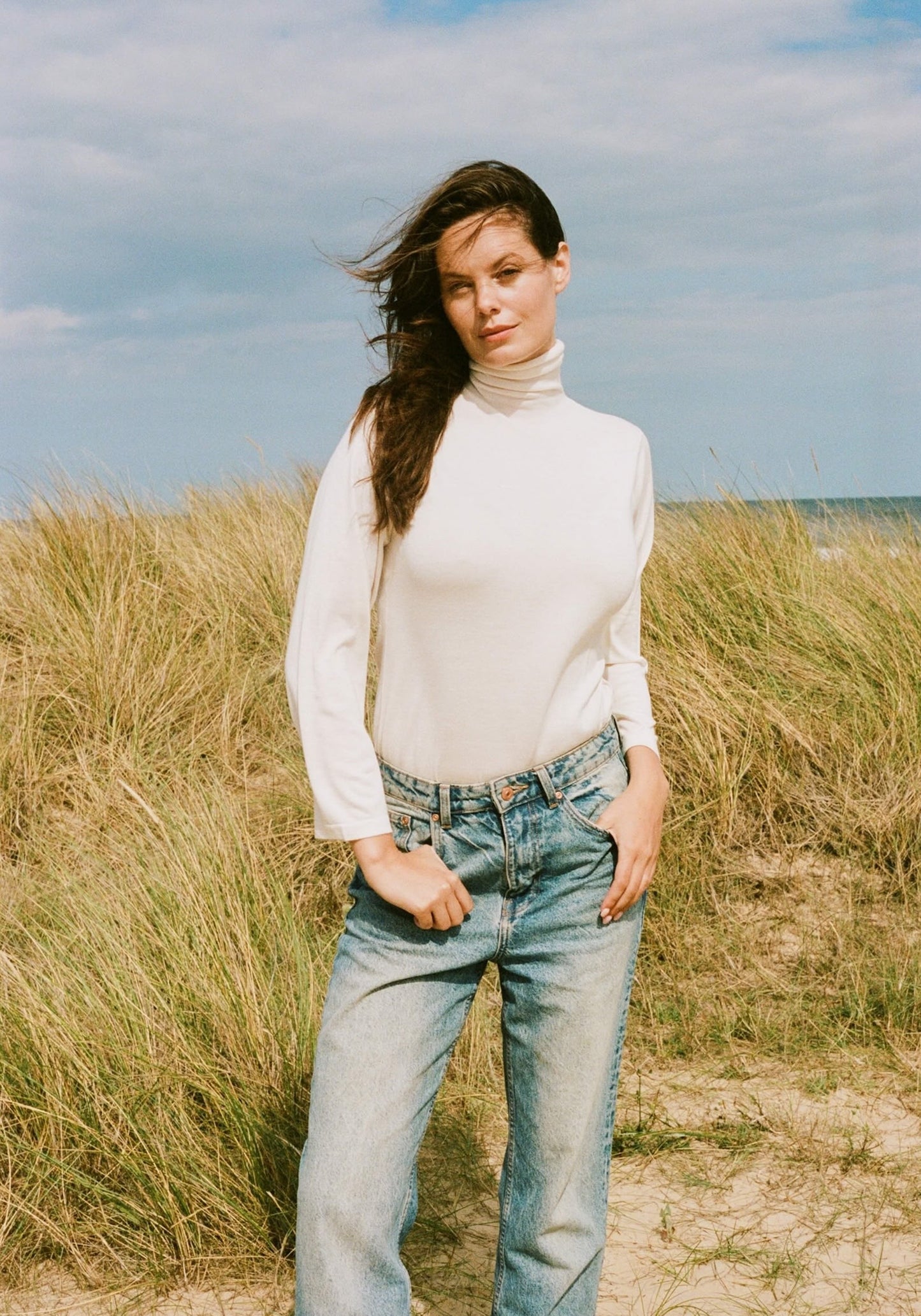 Ultra Thin, Silk & Cashmere Roll Neck