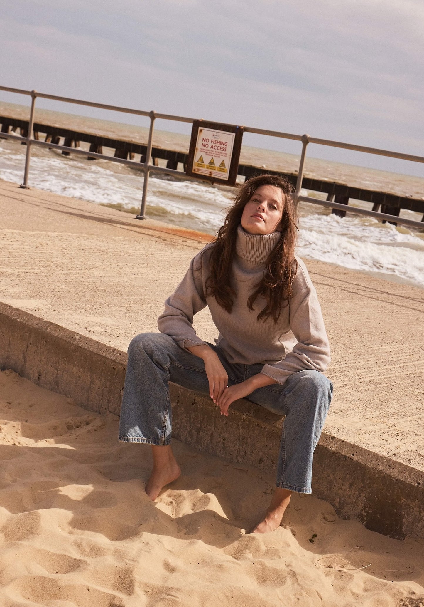 Thick, Premium Wool & Cashmere Roll Neck Jumper