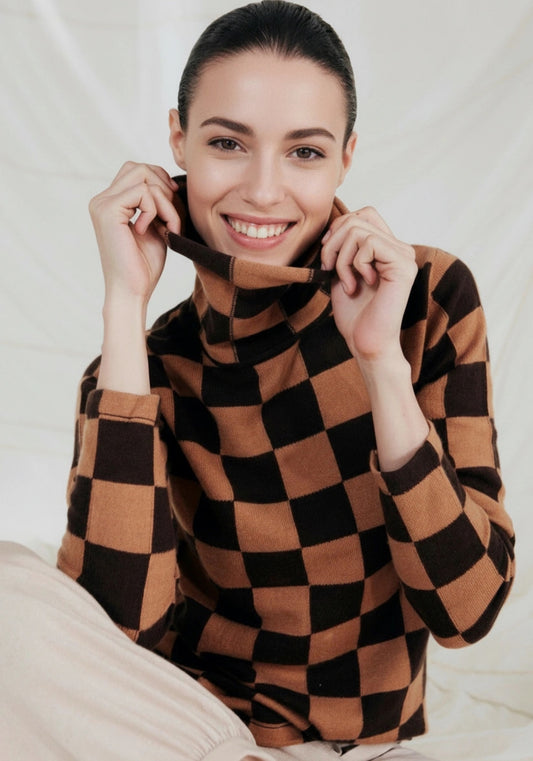 100% Cashmere Chessboard Roll Neck.