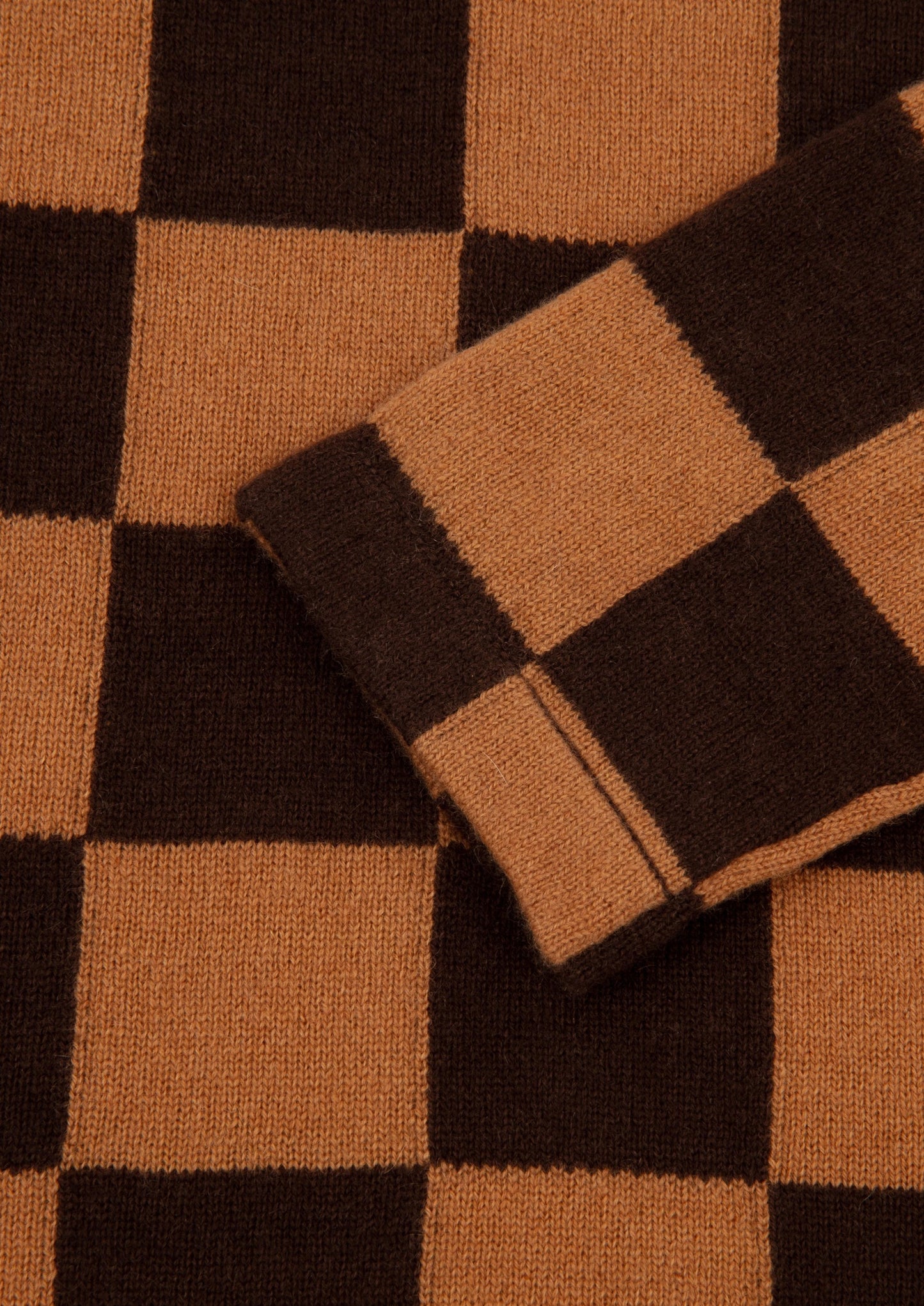 100% Cashmere Chessboard Design, Lightweight Roll Neck.