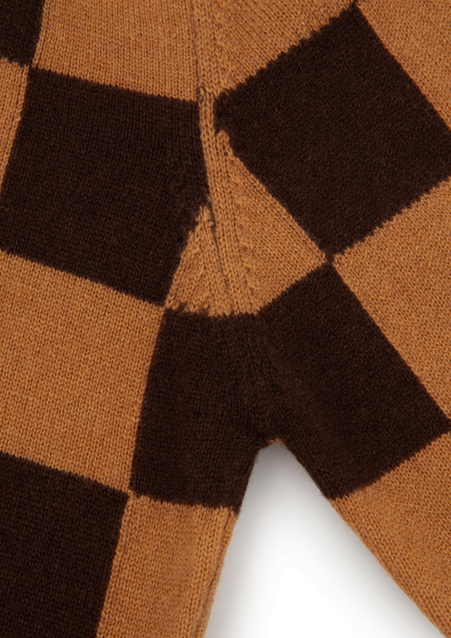 100% Cashmere Chessboard Design, Lightweight Roll Neck.